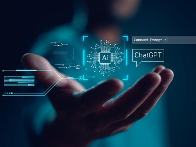 Hånd holdes frem med computerkodning skævende over i en lidt sci-fi agtig tone. 