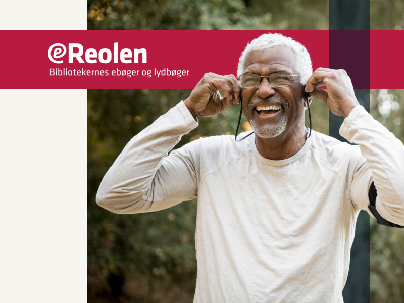 Foto af ældre mand, der lytter til lydbøger