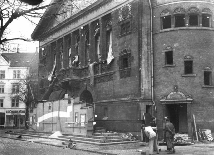 Billede af Aarhus Teater efter eksplosionen
