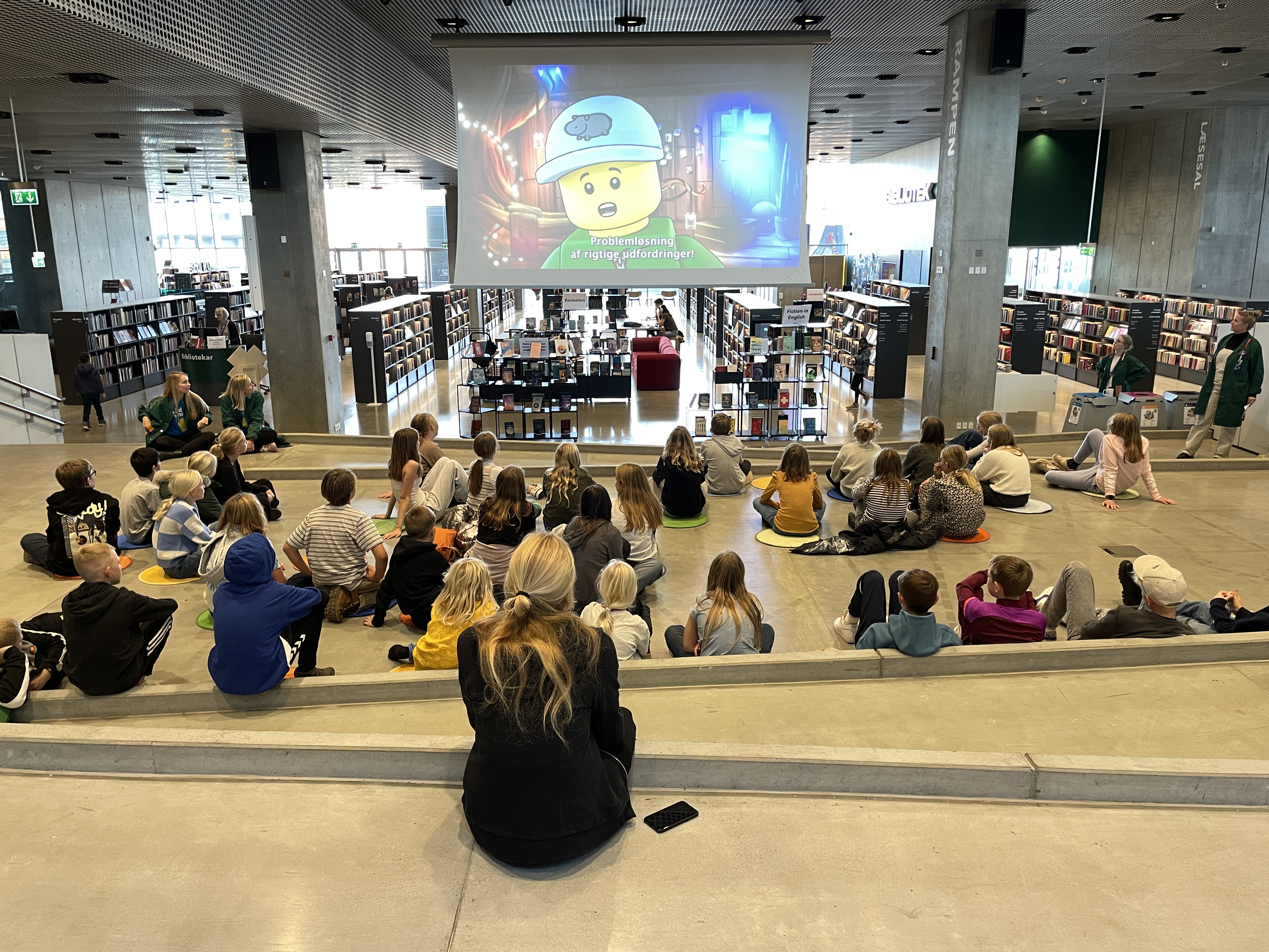 Aarhus Bibliotekerne partnerskab med LEGO koncernen om set med øjne | AarhusBibliotekerne